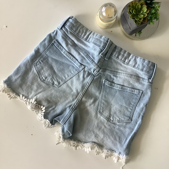 &DENIM Short Denim with Flower Accent Tulle - Picture 6 of 6